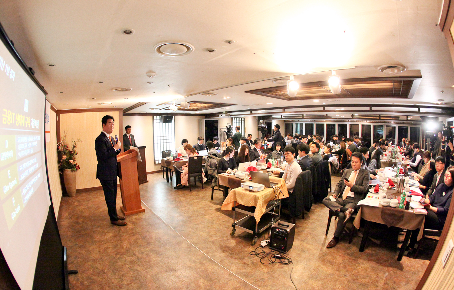 정지석 사장 취임 1주년 기자간담회 현장 사진