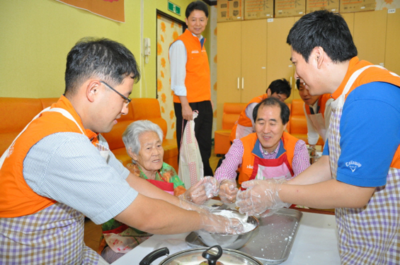 어르신과 함께..삶을 나눠요