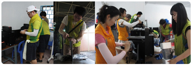 봉사단이 현지에서 PC를 조립하는 모습