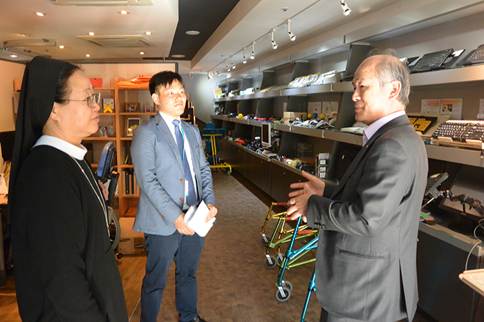 2015 장애인IT보조기구 지원사업 전달식 사진 2